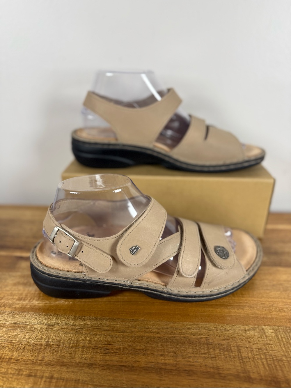 Finn Comfort Gomera Comfort Adjustable Straps Sandals Taupe Leather Size 39 NWOT